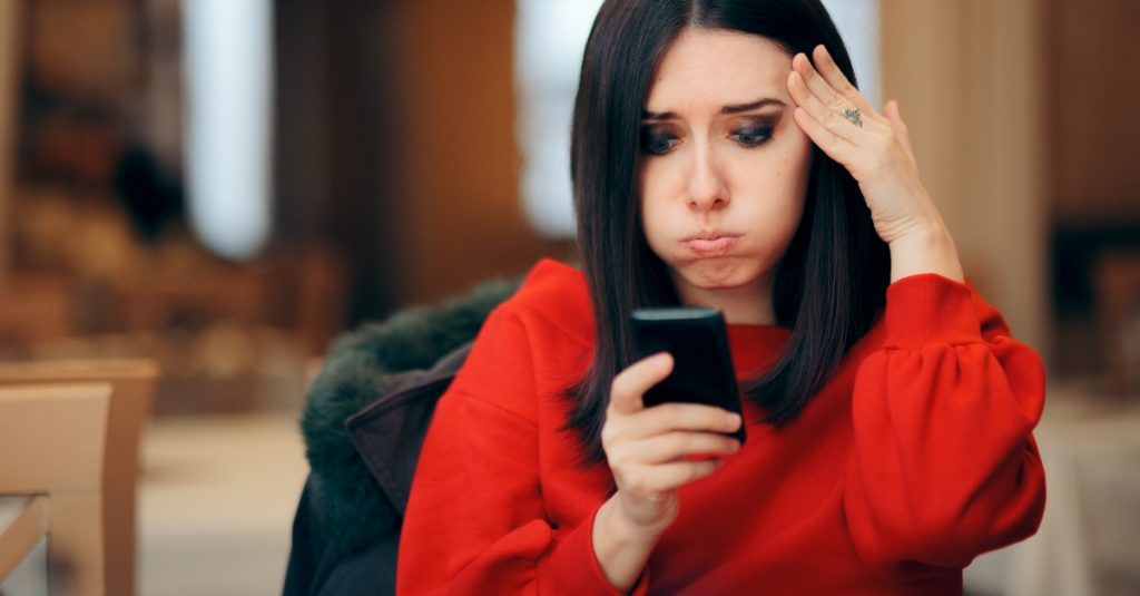 10 Red Flags In a Relationship You Should Not Ignore