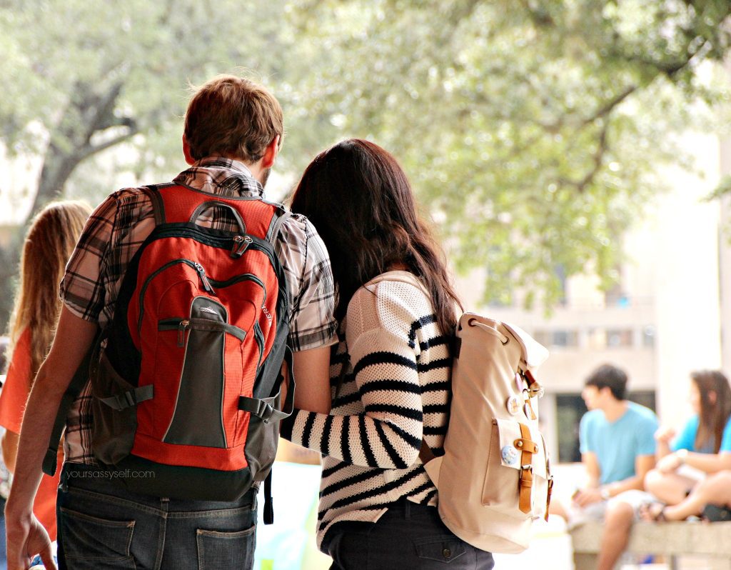 How to Ask a Girl Out? – Everything you need to know.